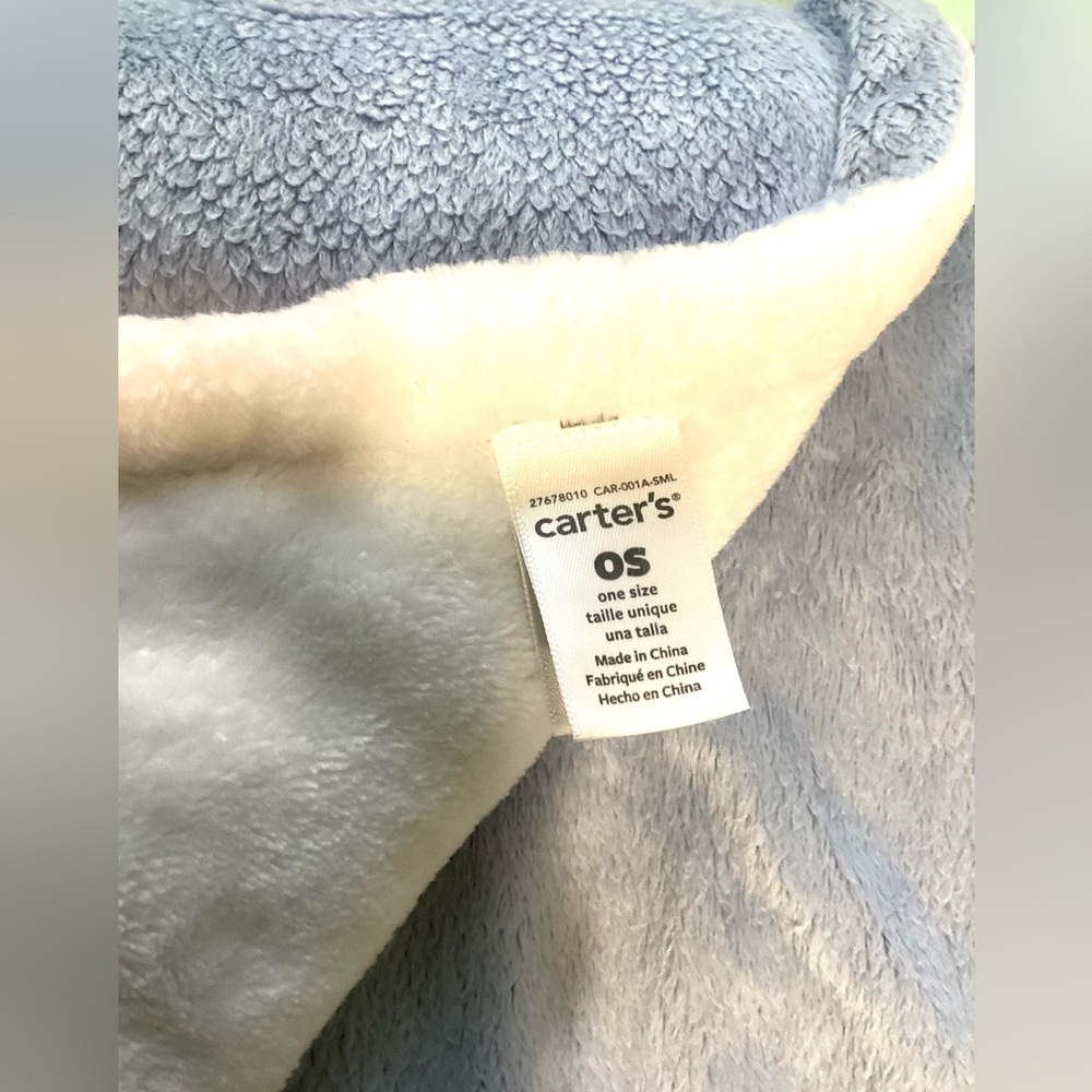 Carter’s soft baby blanket blue and white